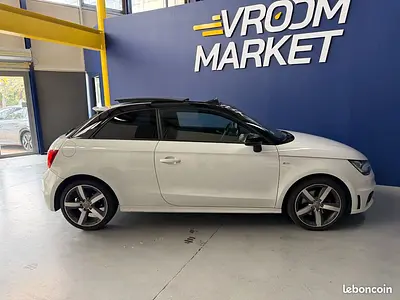 AUDI A1 1.4 122ch S line - 2014 - 110 500 km - Boite - Automatique - Toit ouvrant - Suivi - Garantie, Vue de côté : photo d'origine de l'annonce du concessionnaire